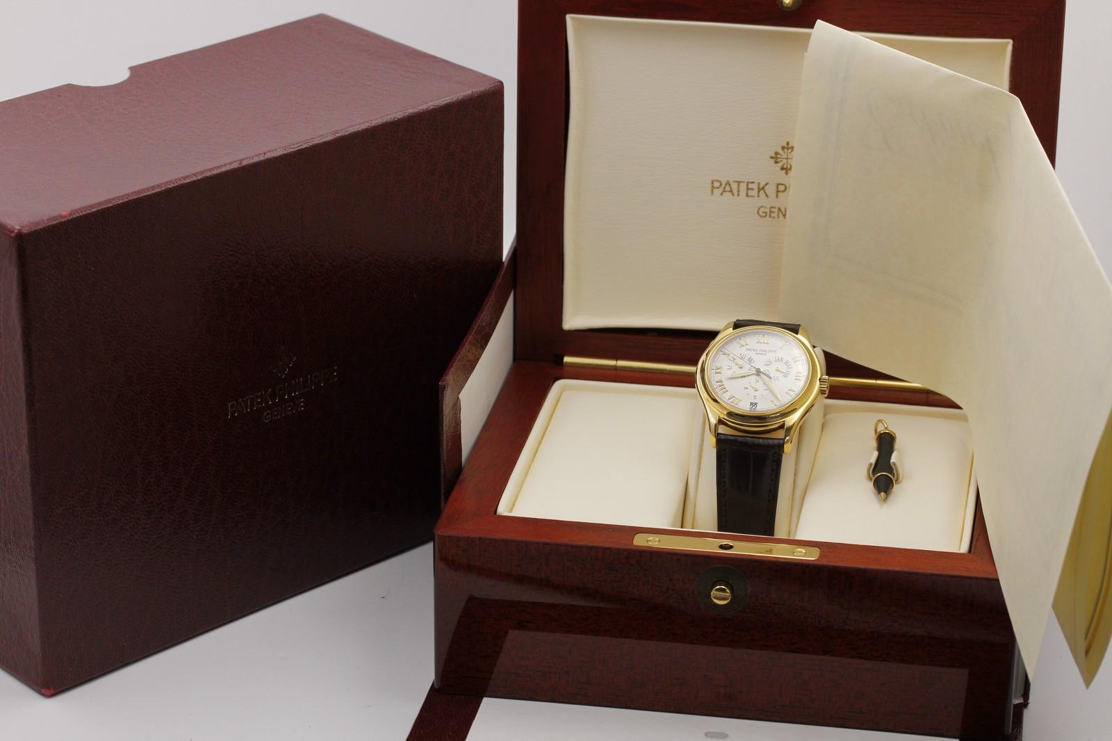 Watch Image 12