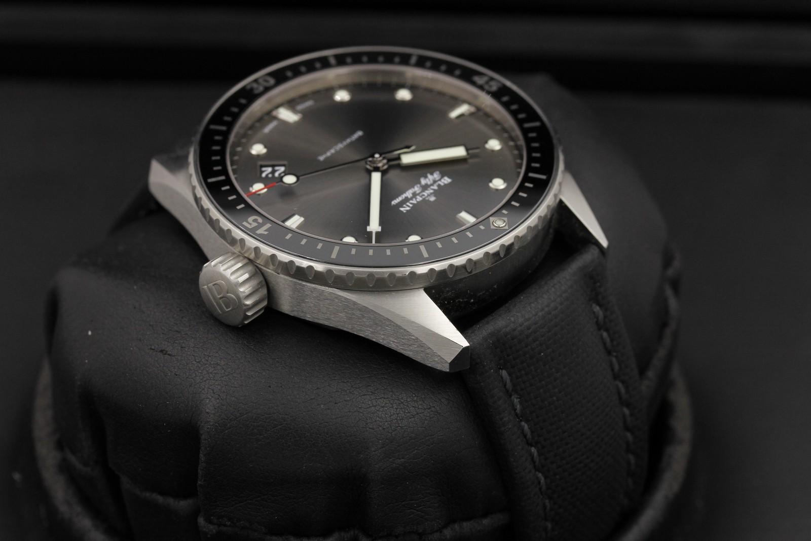 Watch Image 4