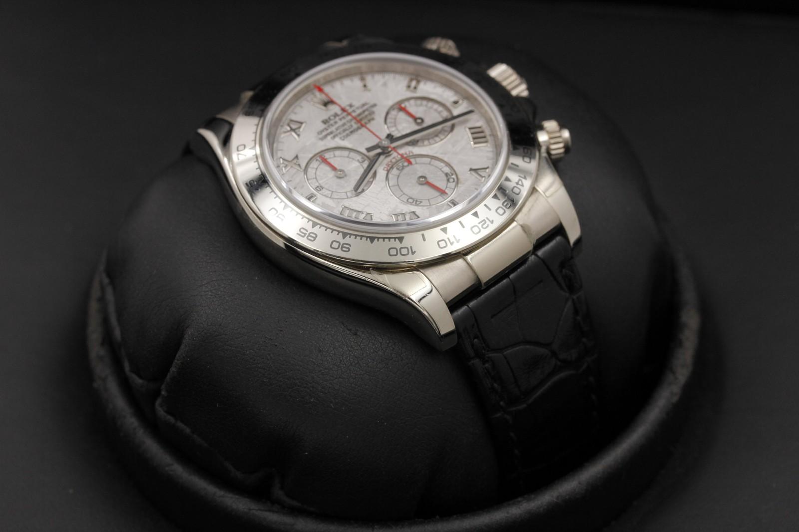 Watch Image 6