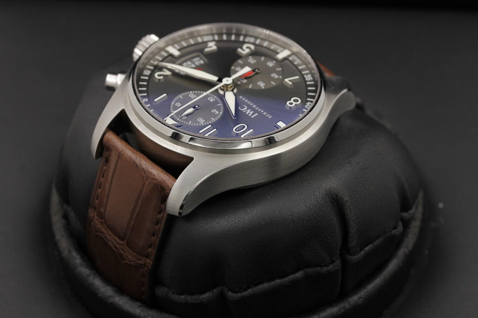 Watch Image 5