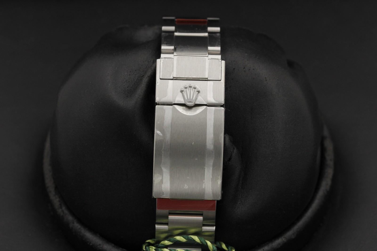 Watch Image 7