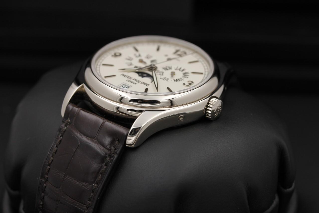 Watch Image 4