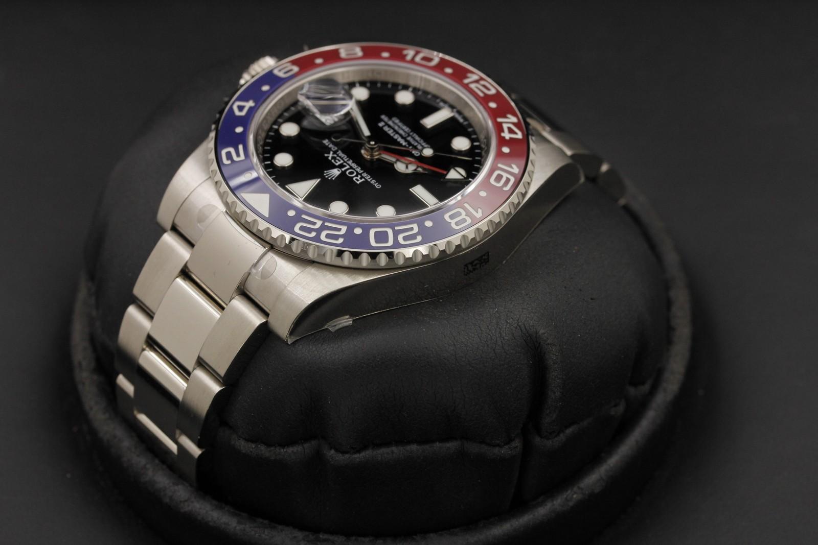 Watch Image 5