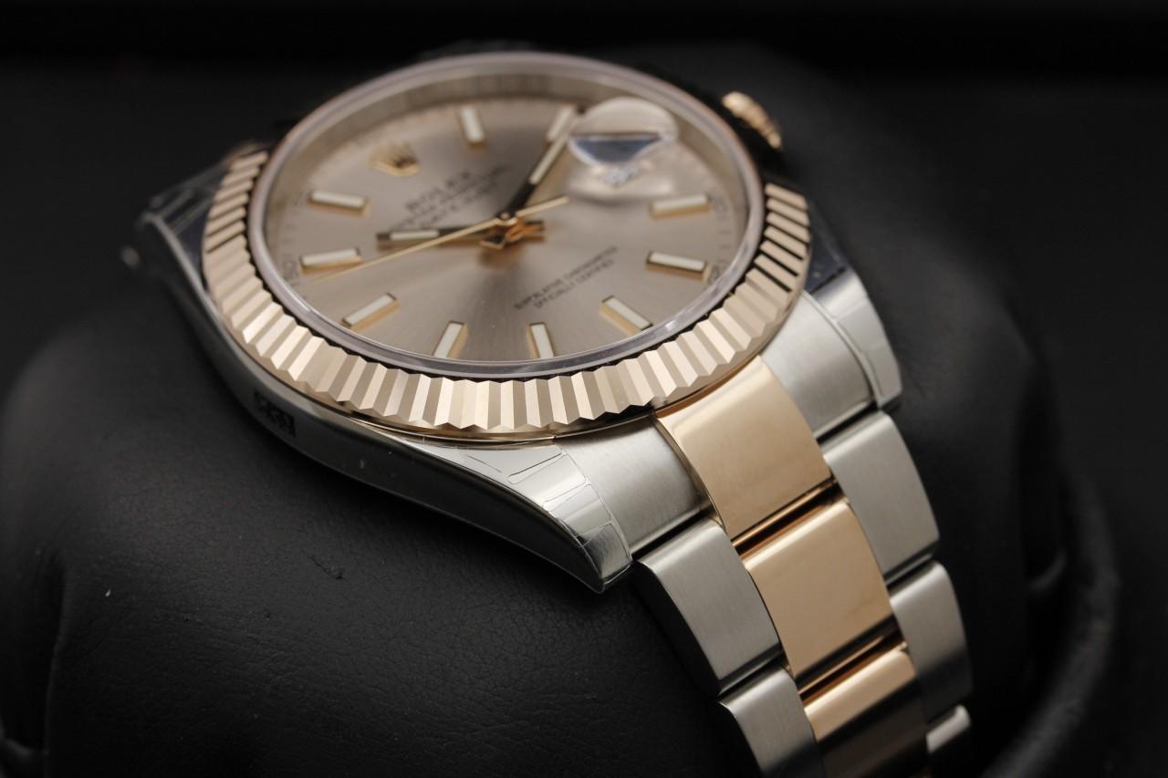 Watch Image 5