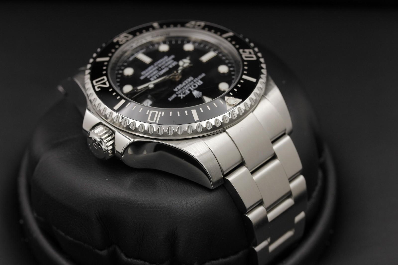 Watch Image 4