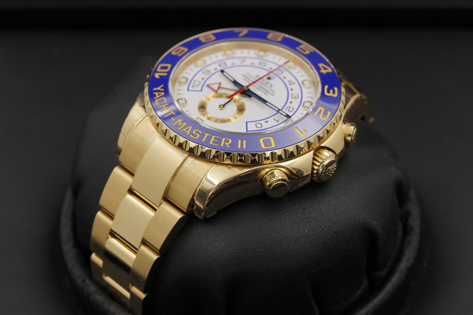 Watch Image 2