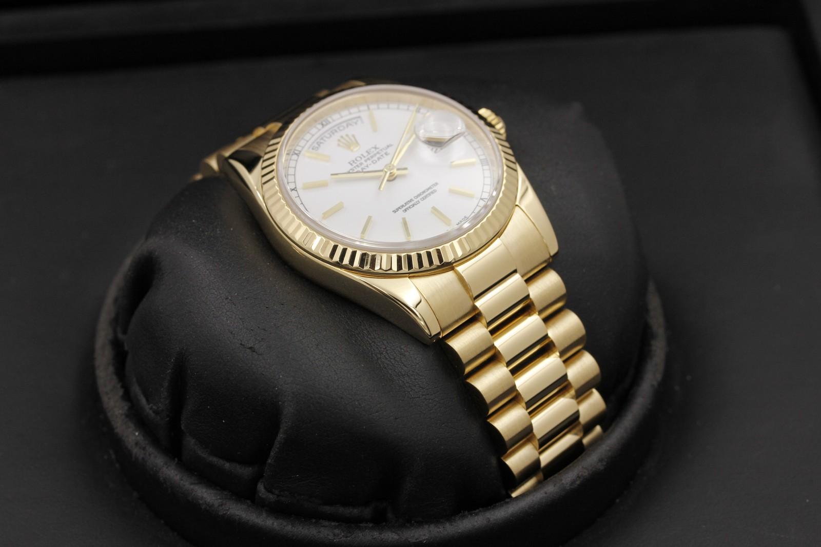 Watch Image 6