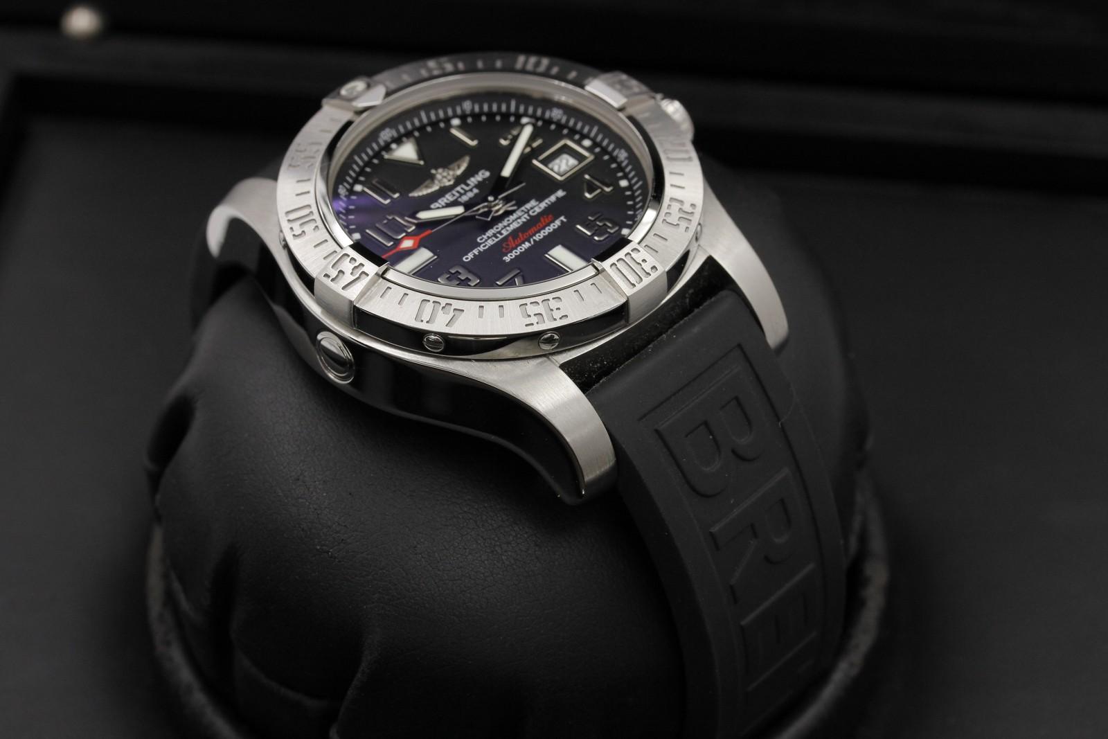 Watch Image 6