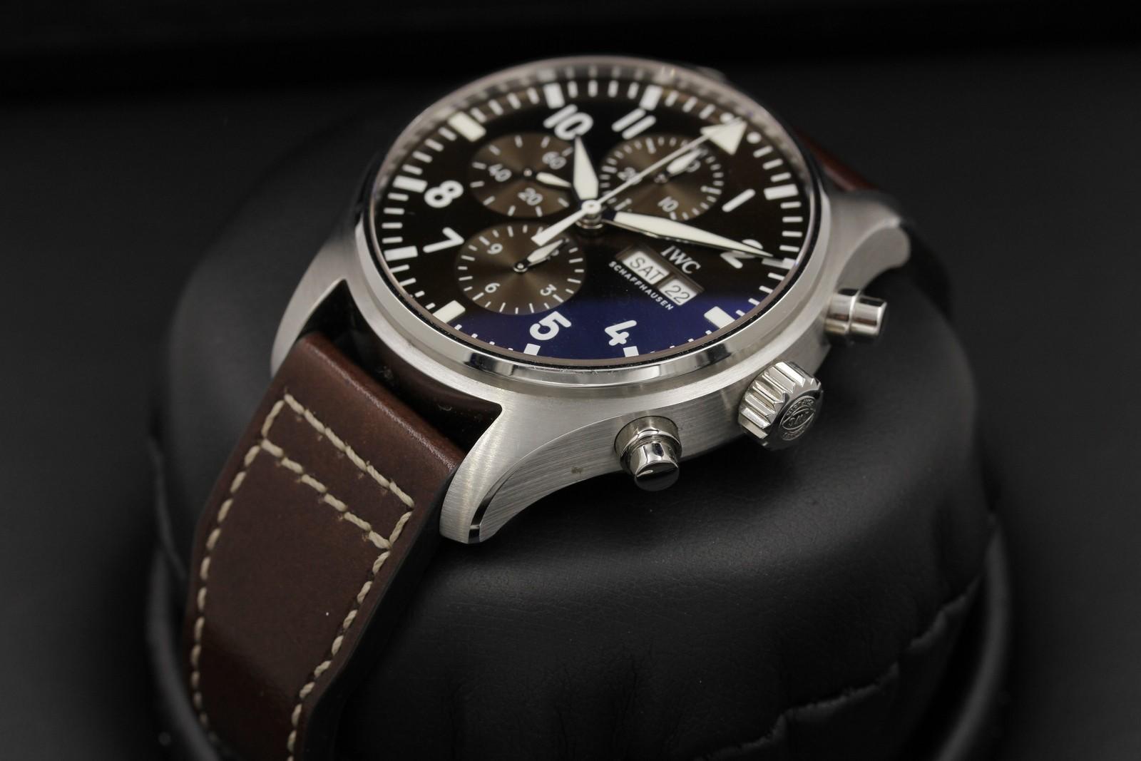 Watch Image 2