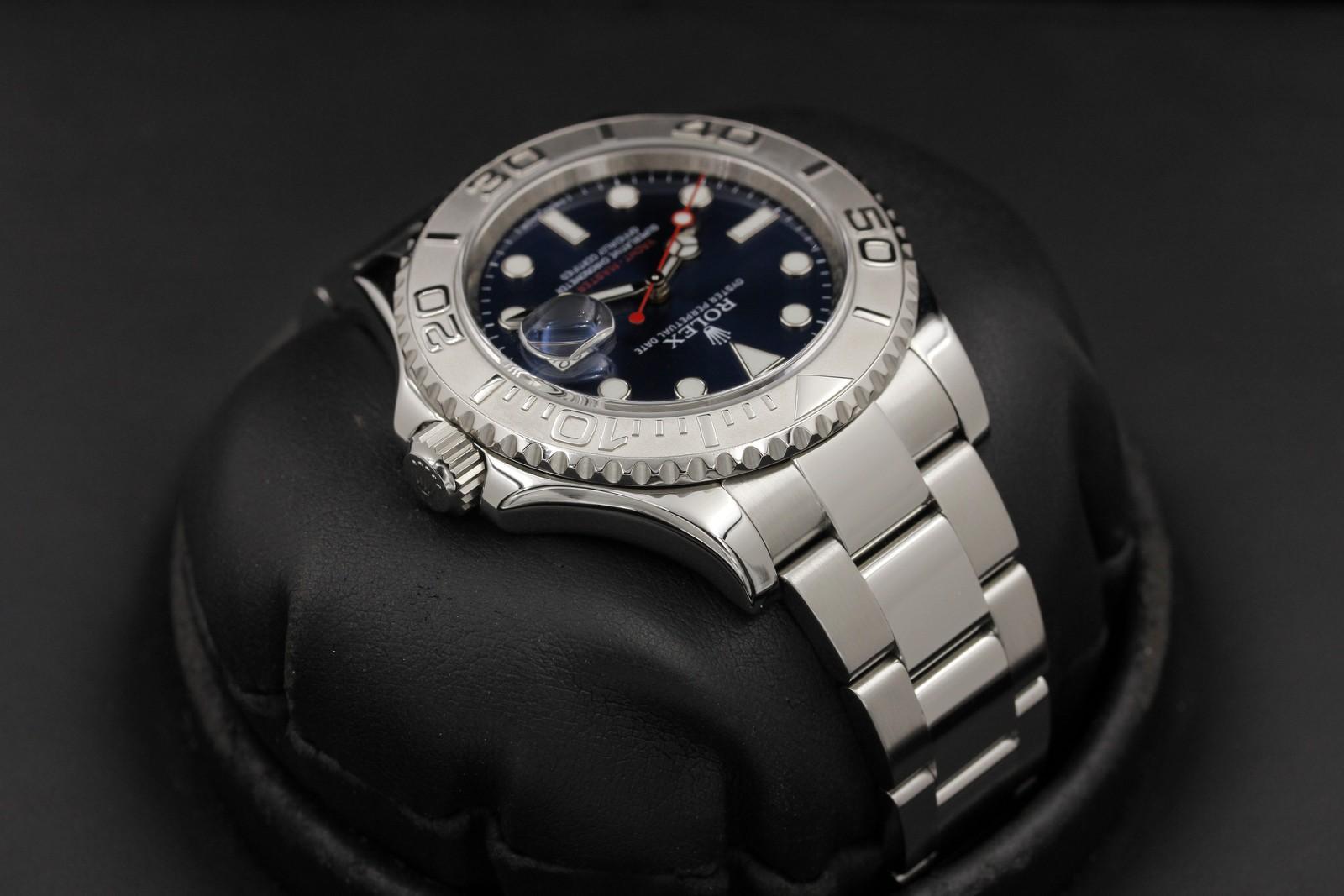 Watch Image 4