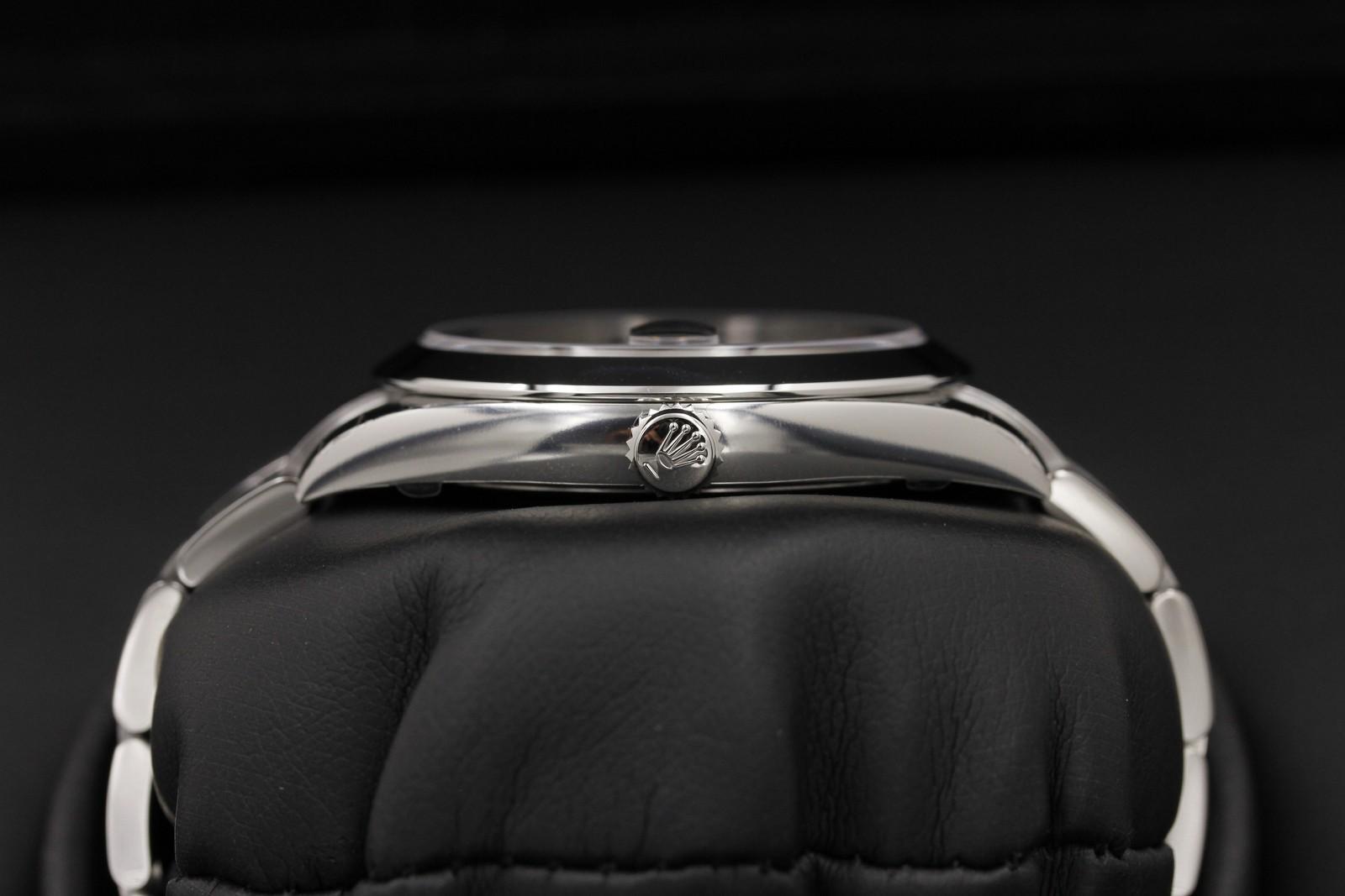 Watch Image 3
