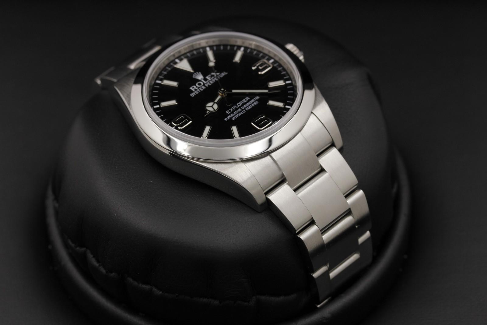 Watch Image 6