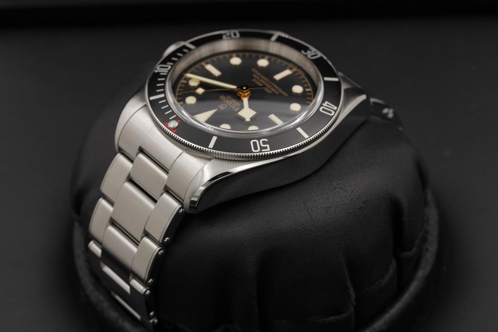 Watch Image 5