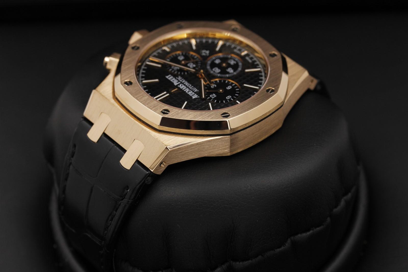 Watch Image 5