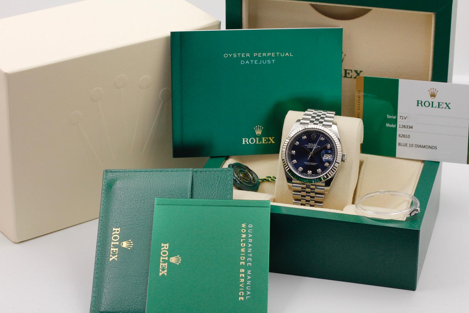 Watch Image 11