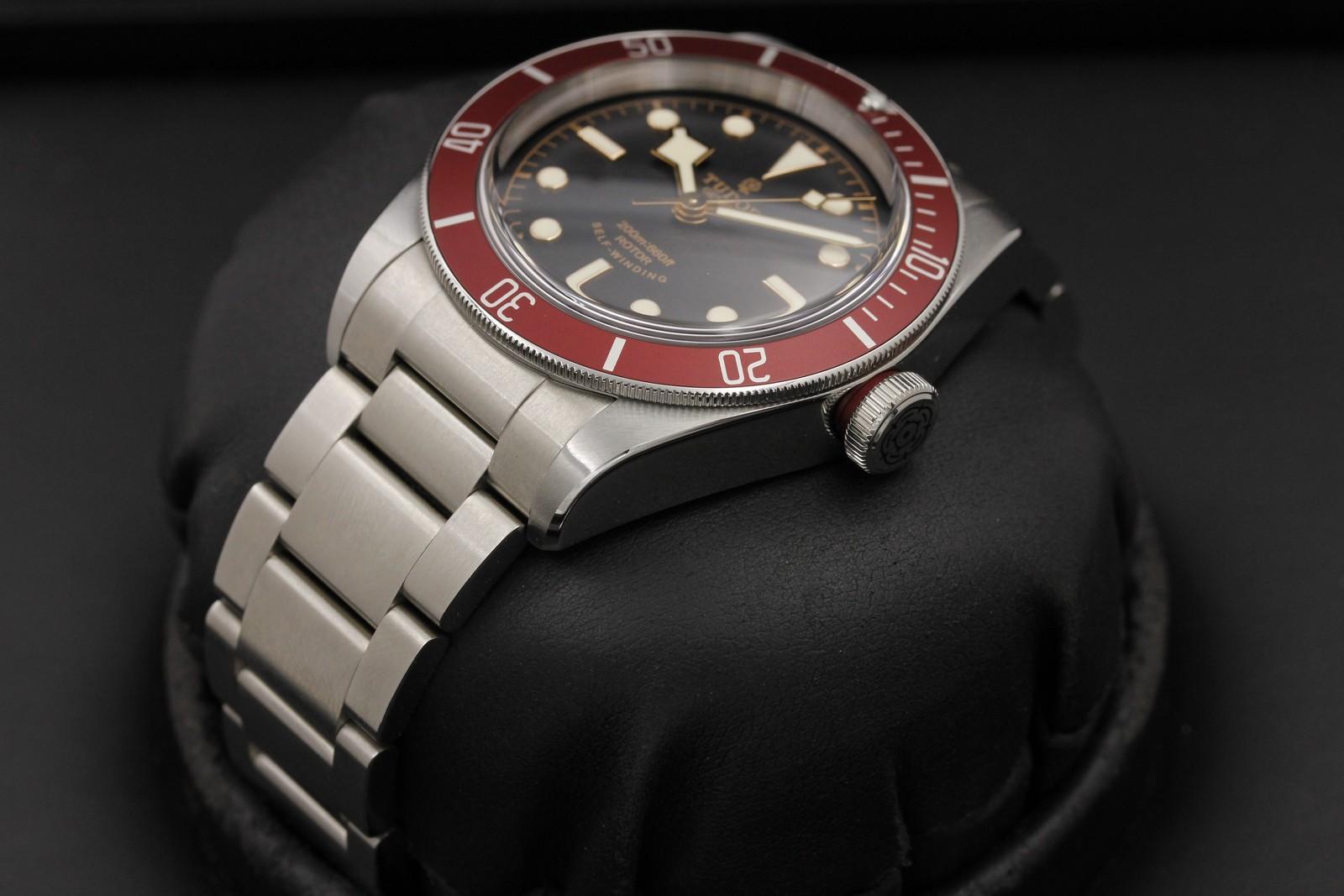 Watch Image 2