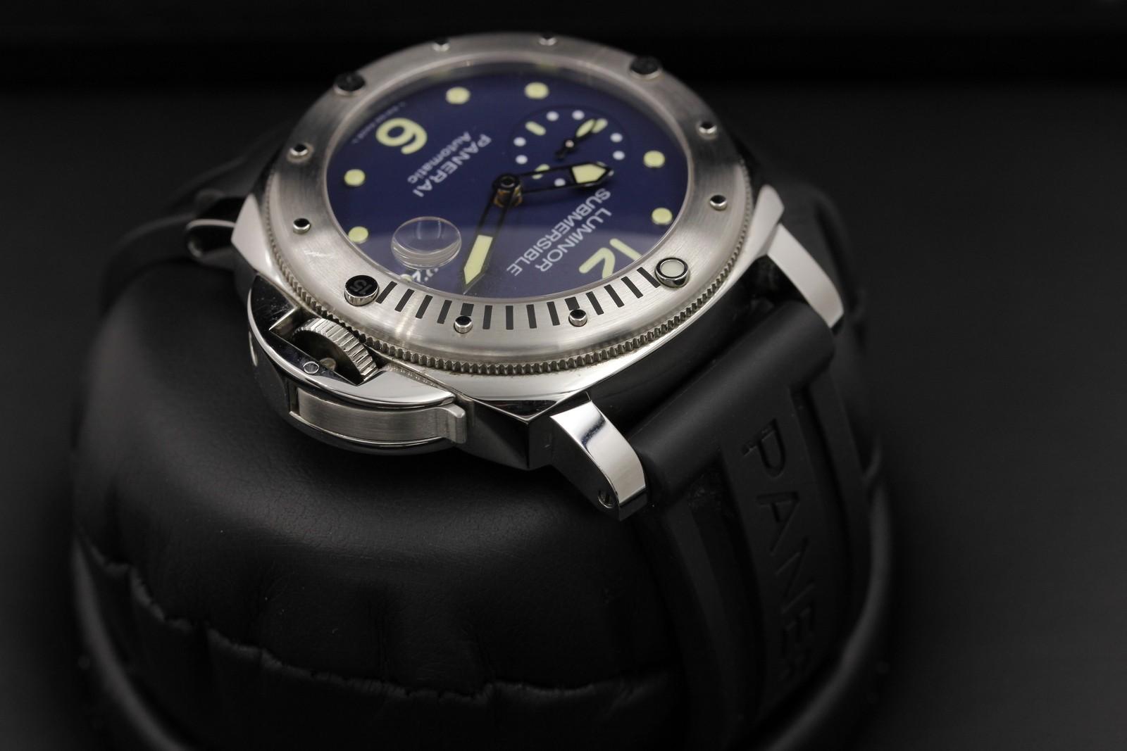Watch Image 4