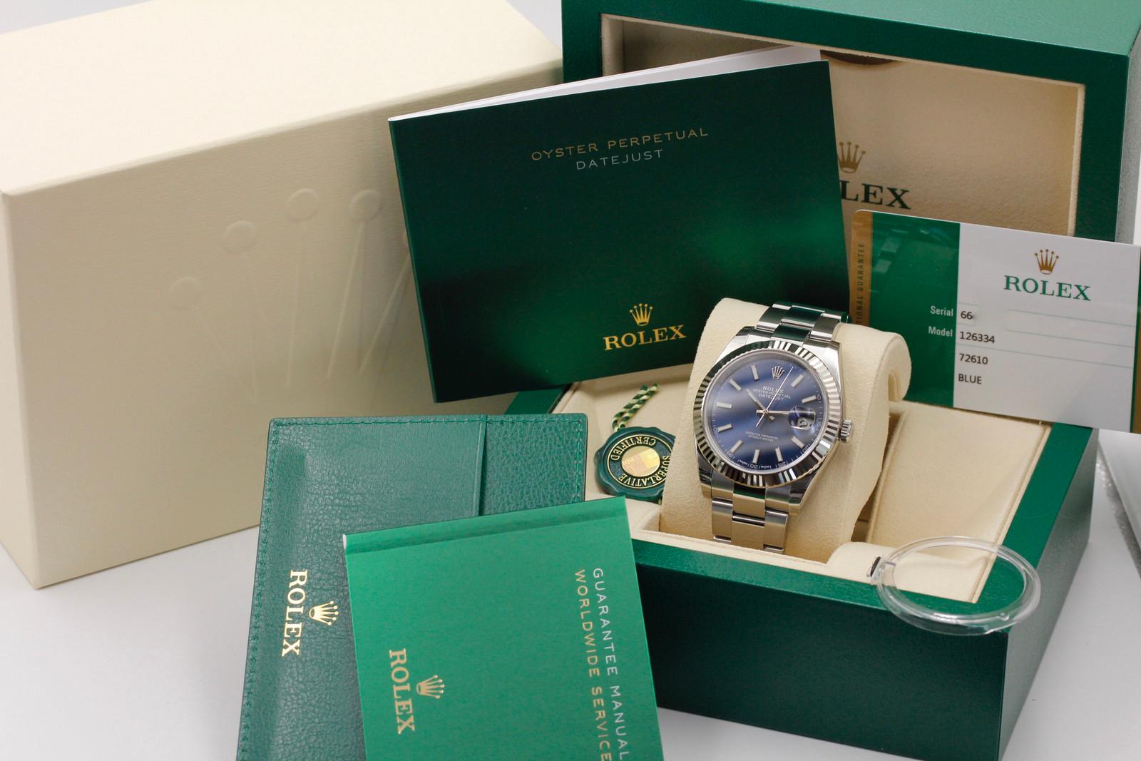 Watch Image 11
