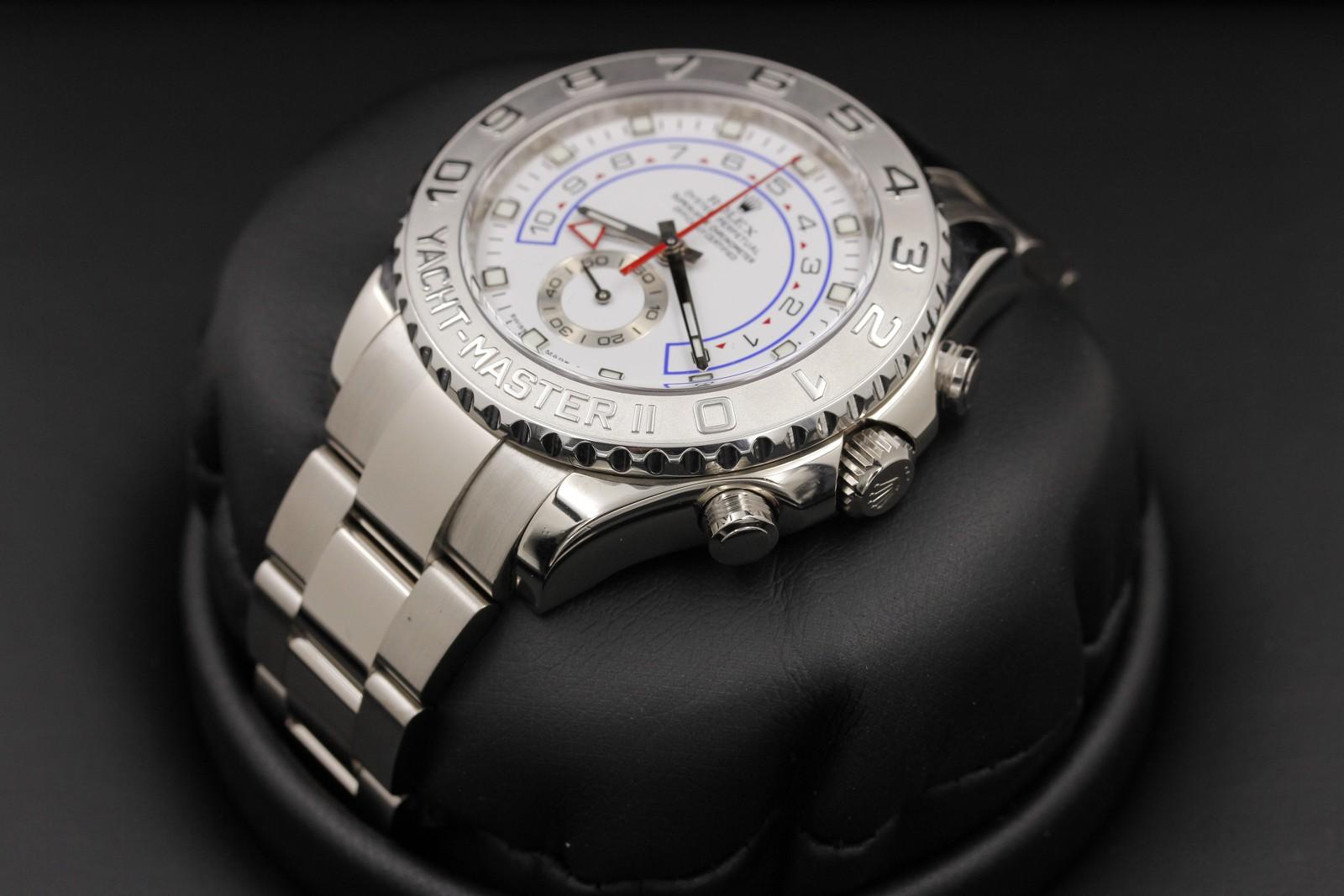 Watch Image 2