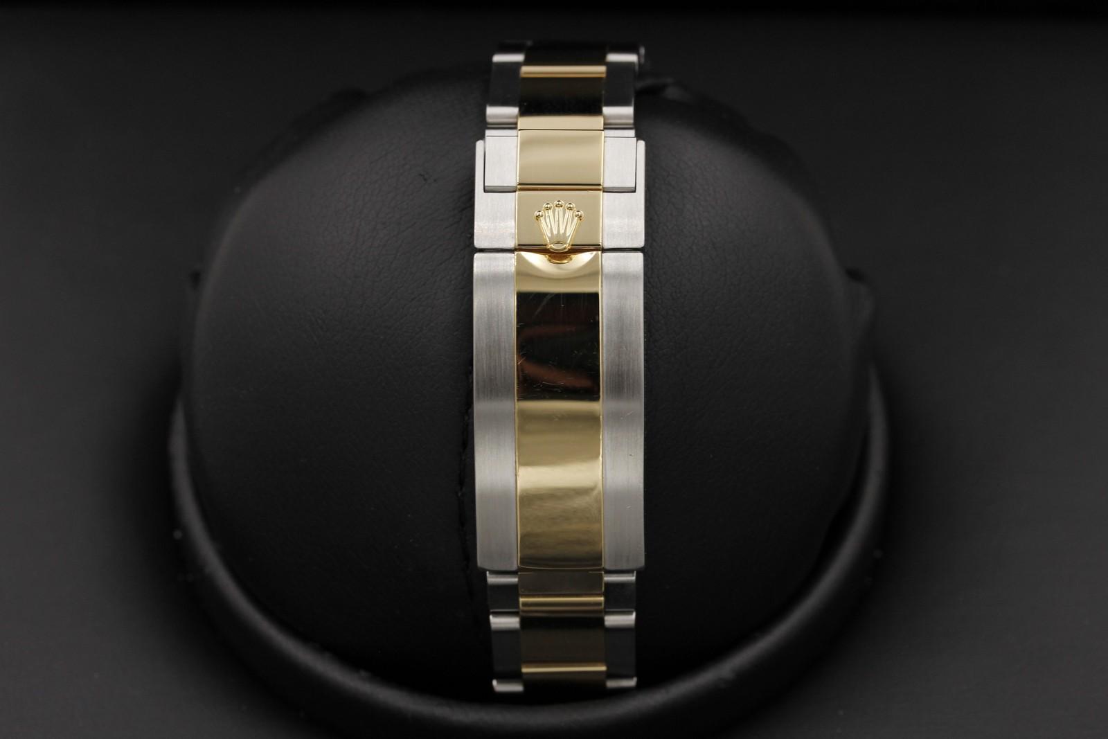 Watch Image 7