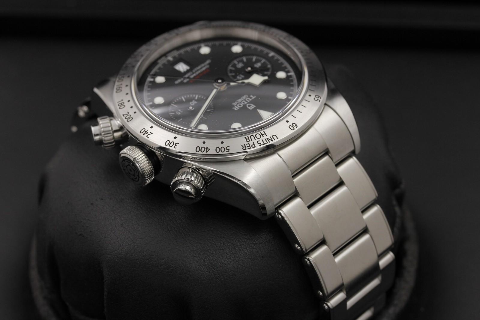 Watch Image 4