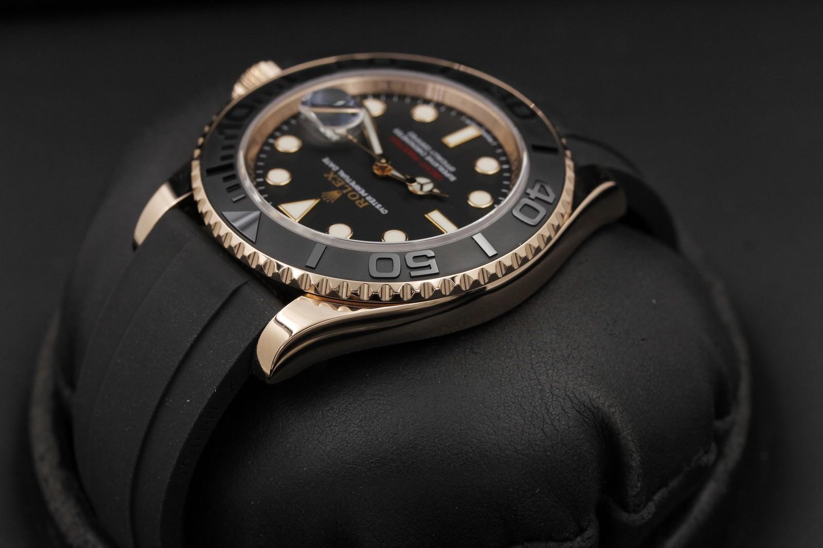 Watch Image 4