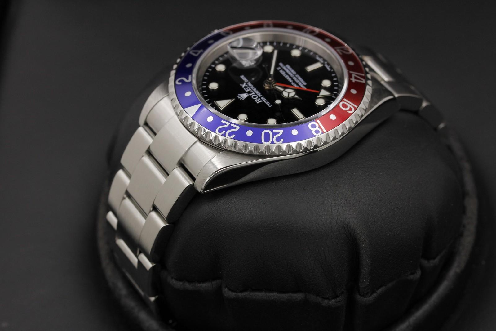Watch Image 5