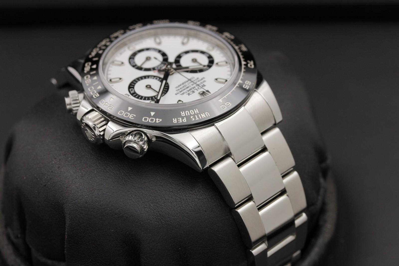 Watch Image 4