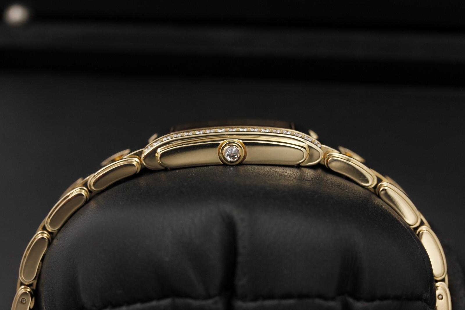 Watch Image 3