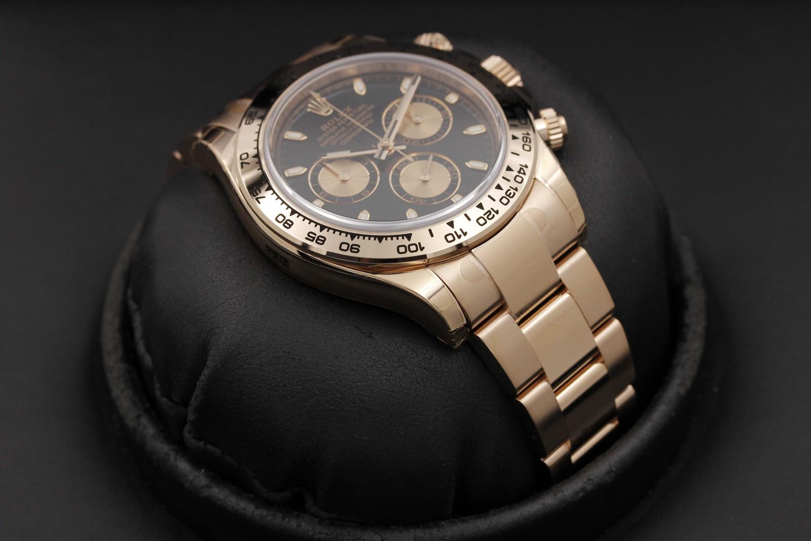 Watch Image 6
