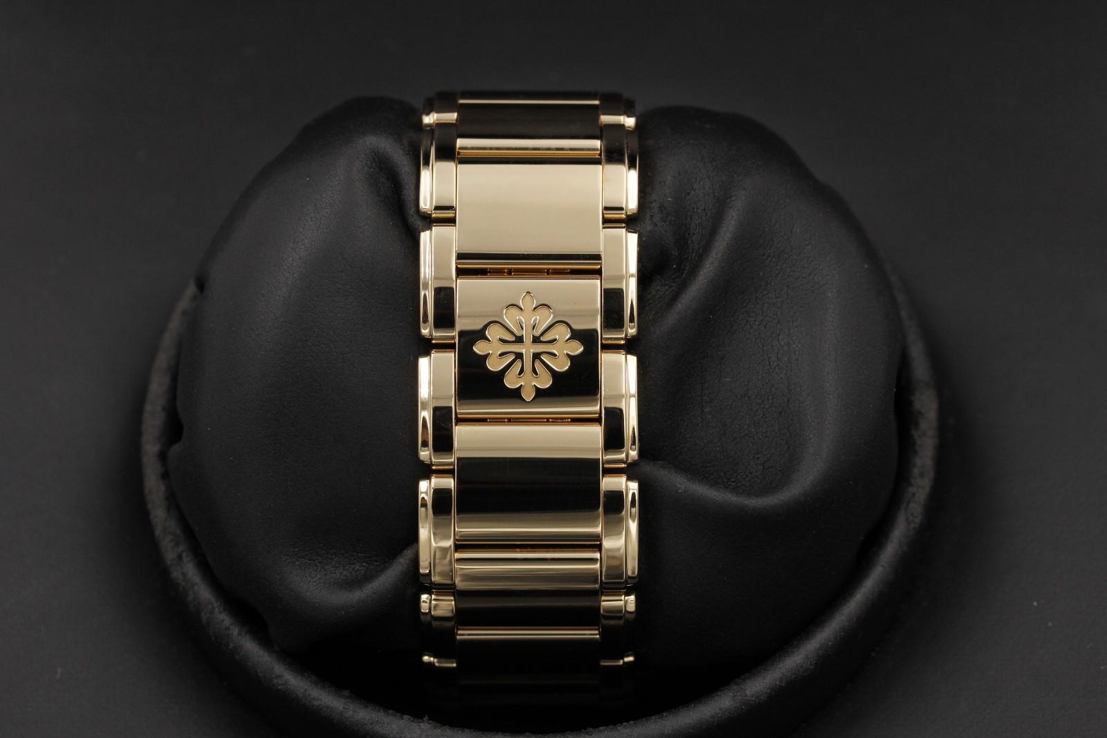 Watch Image 7