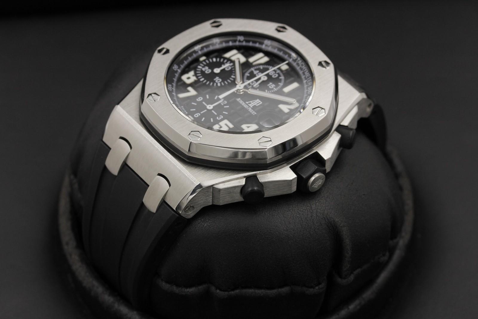 Watch Image 2