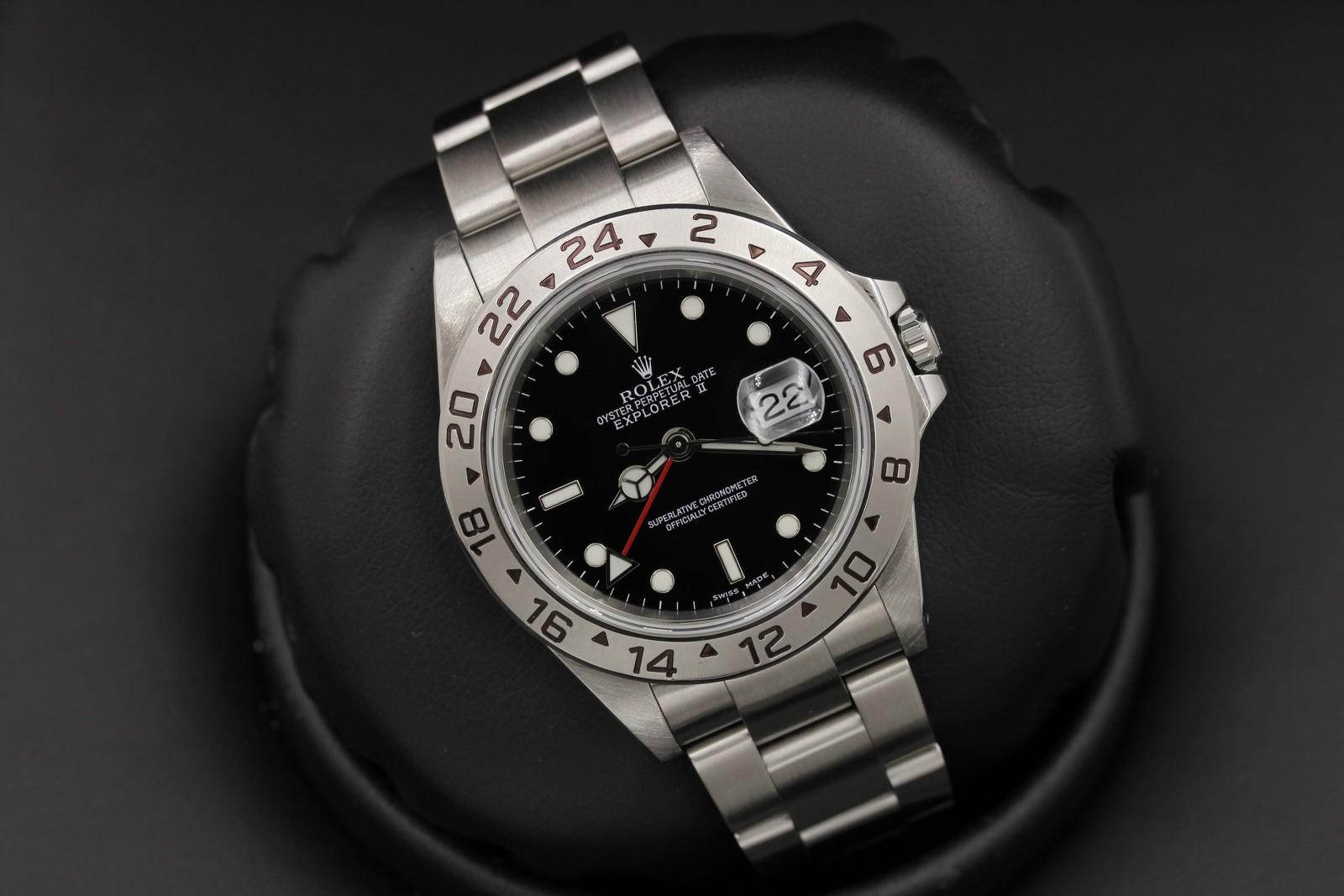 Watch Image 9