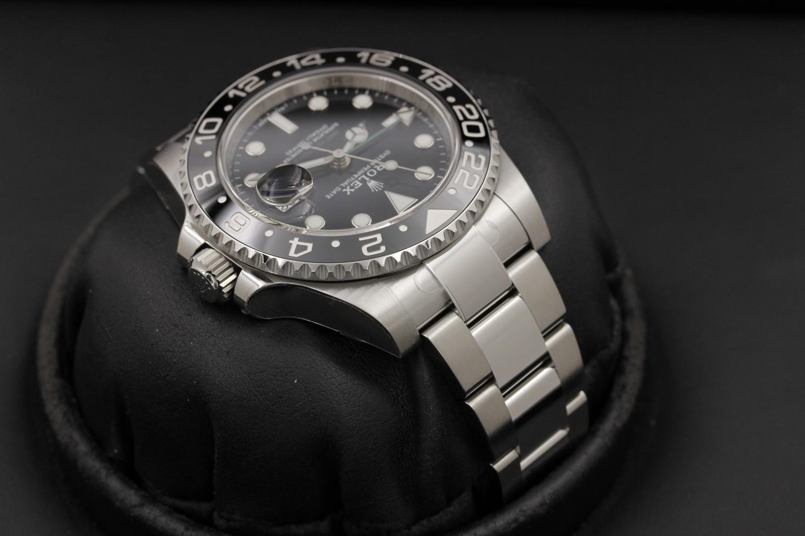 Watch Image 4
