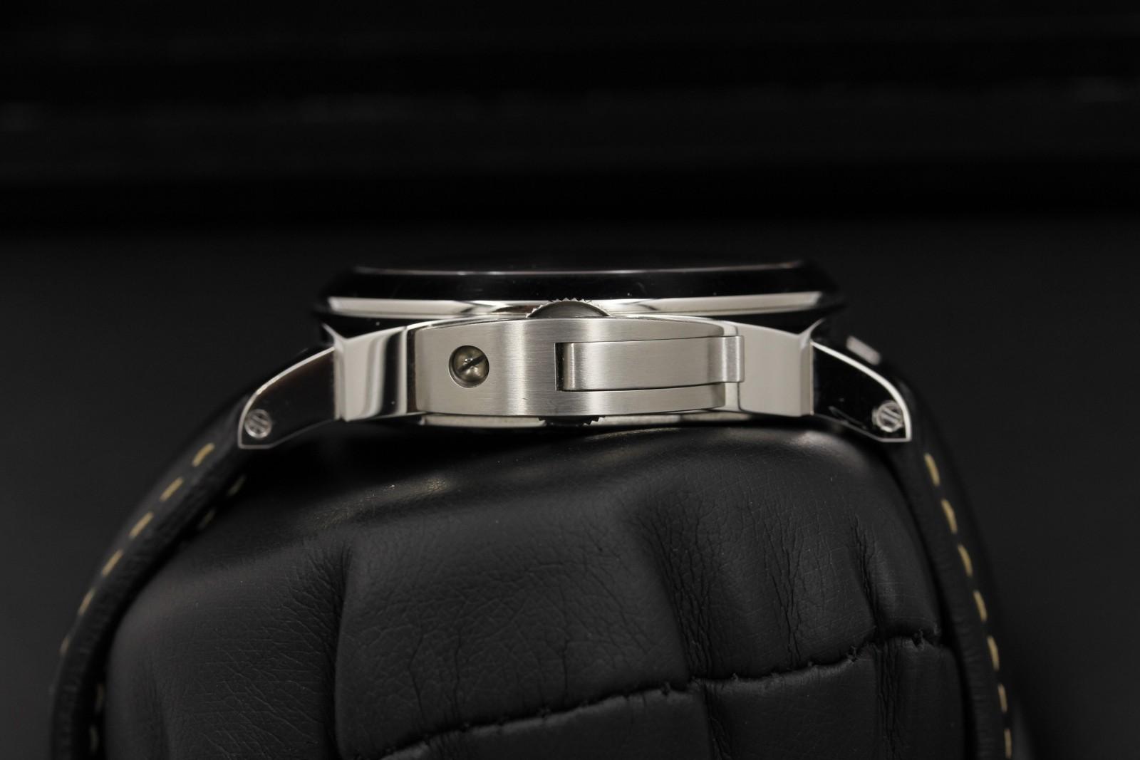 Watch Image 4