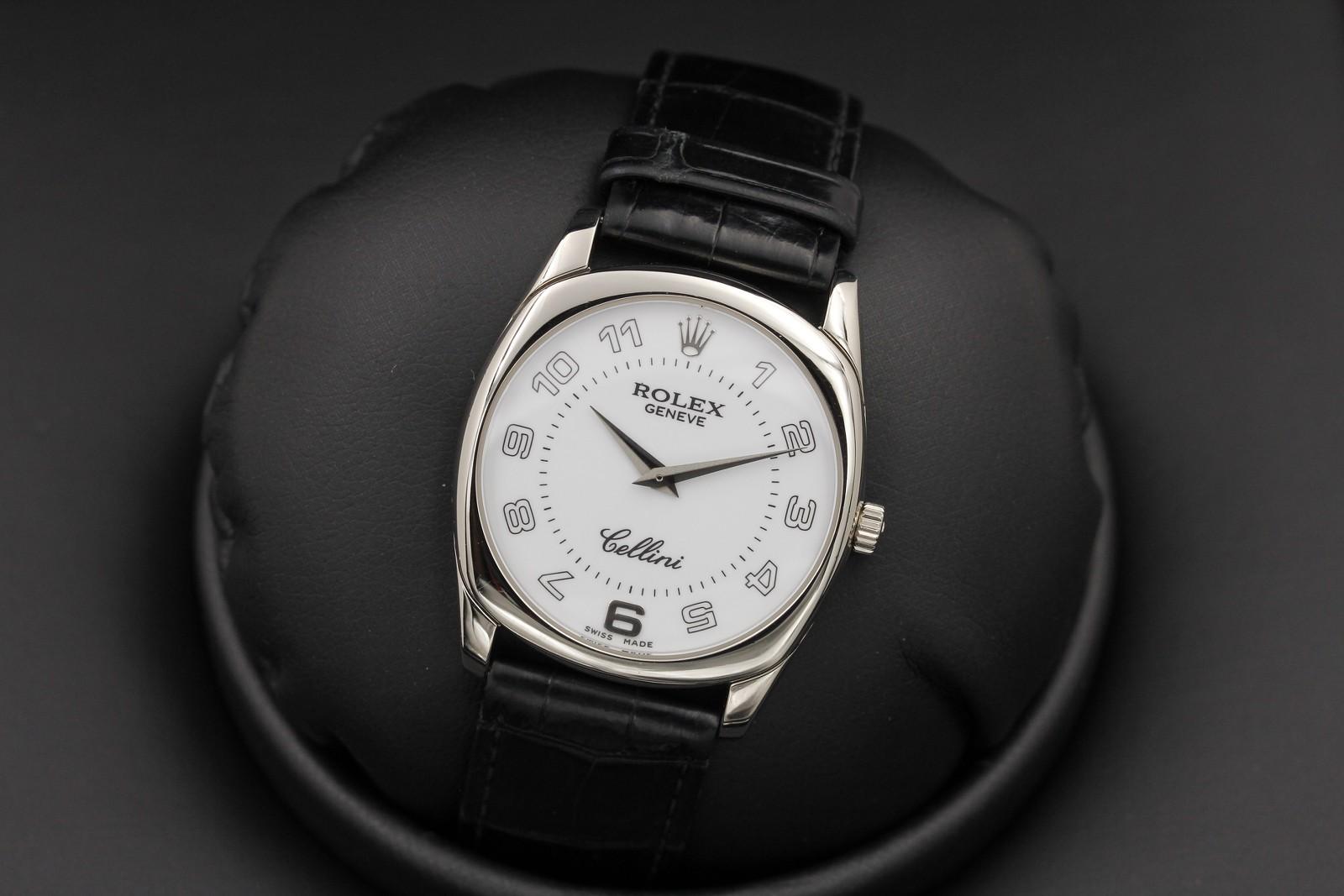 Watch Image 8