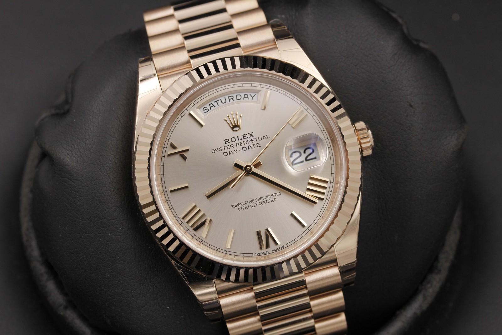 Watch Image 9