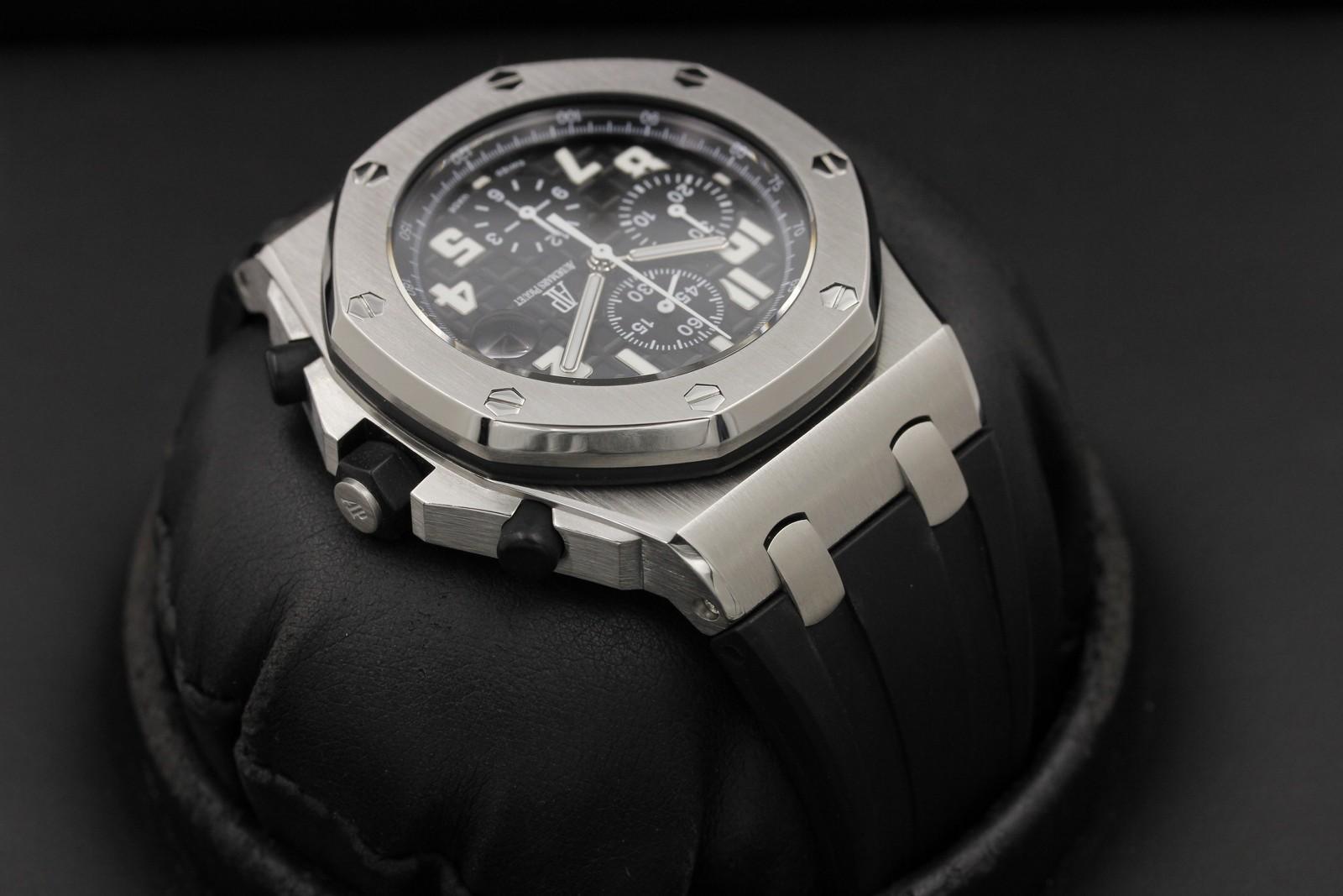 Watch Image 4
