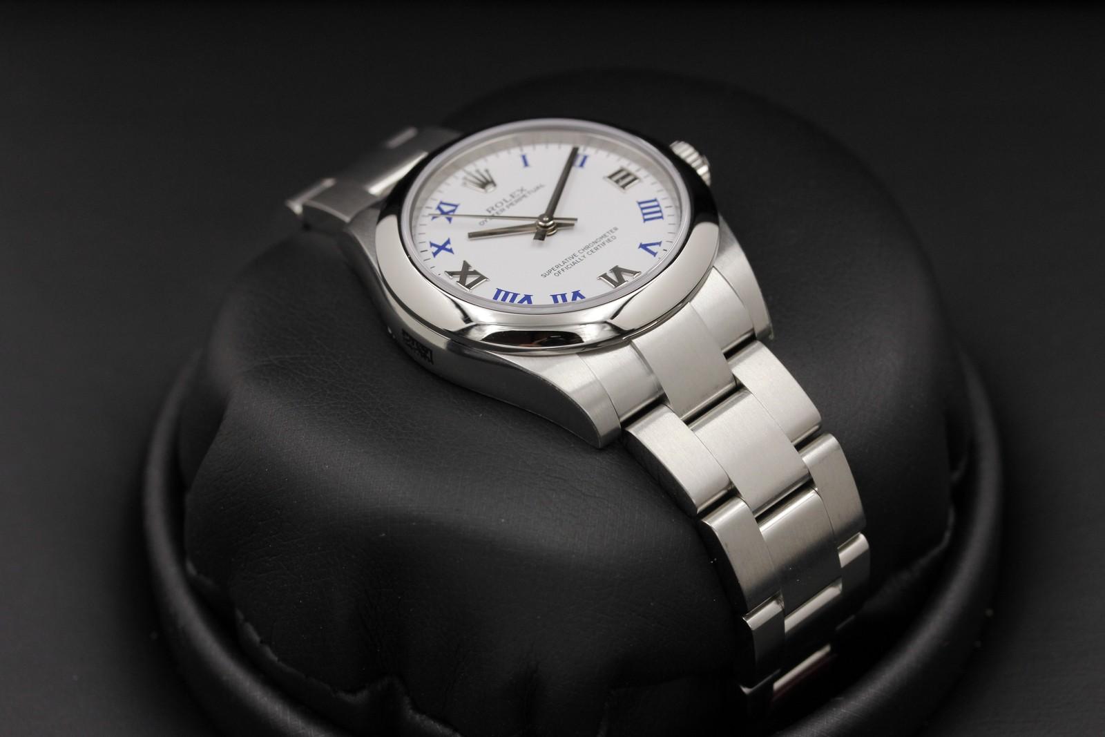 Watch Image 6