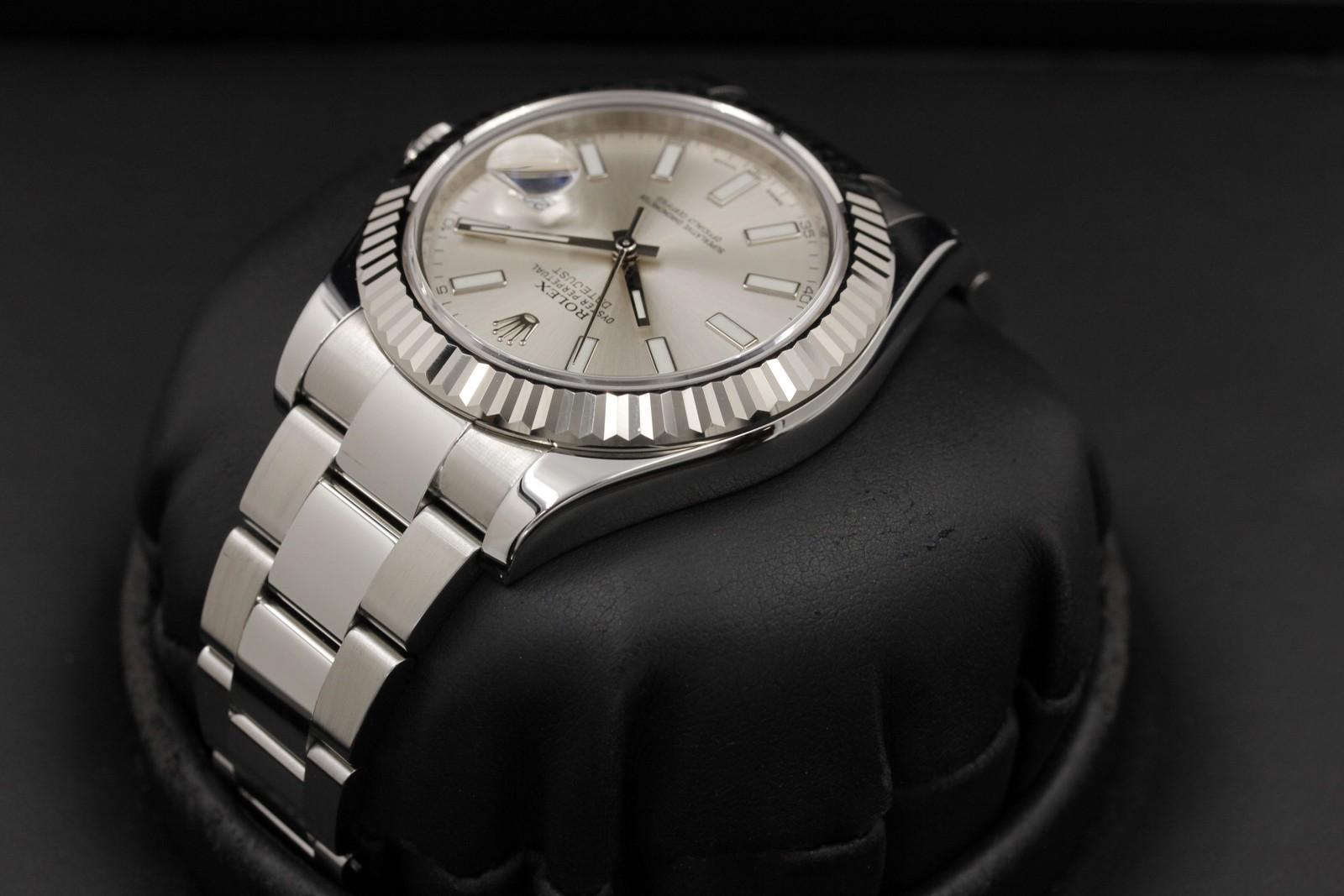 Watch Image 5