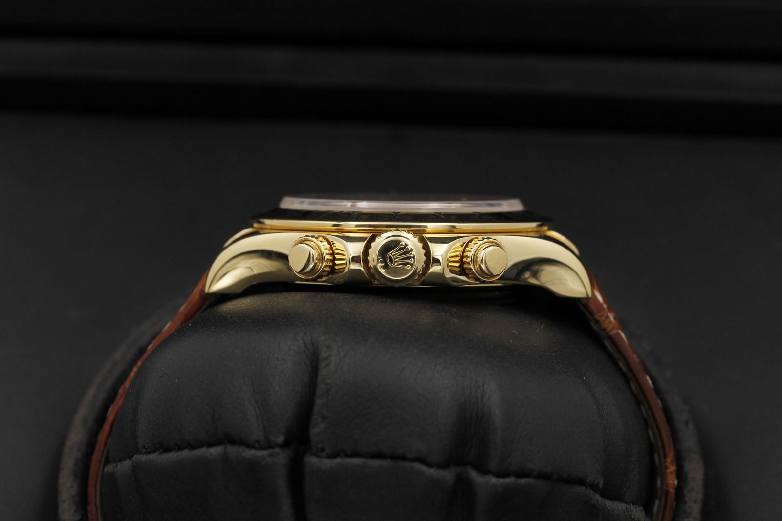 Watch Image 3