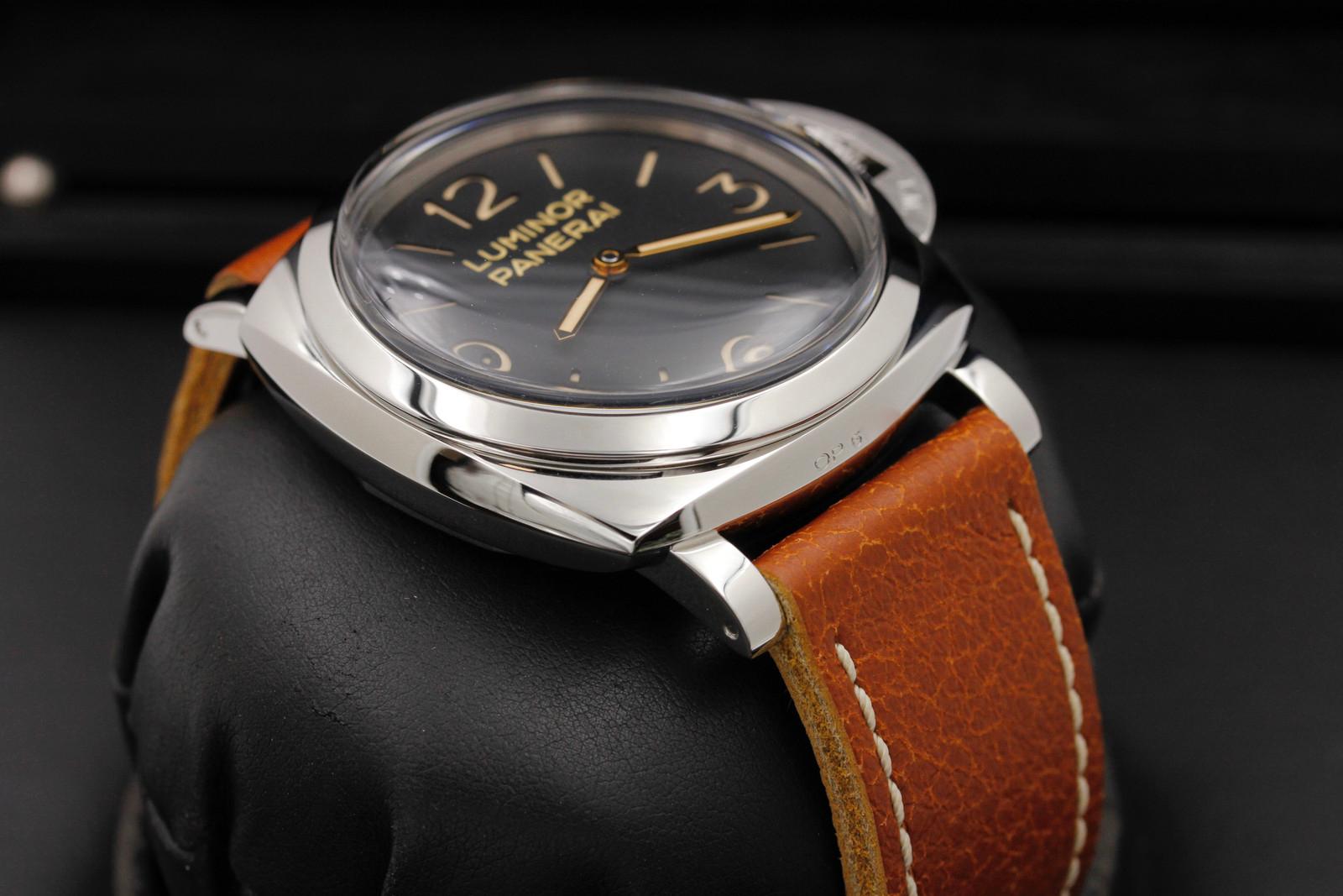 Watch Image 6