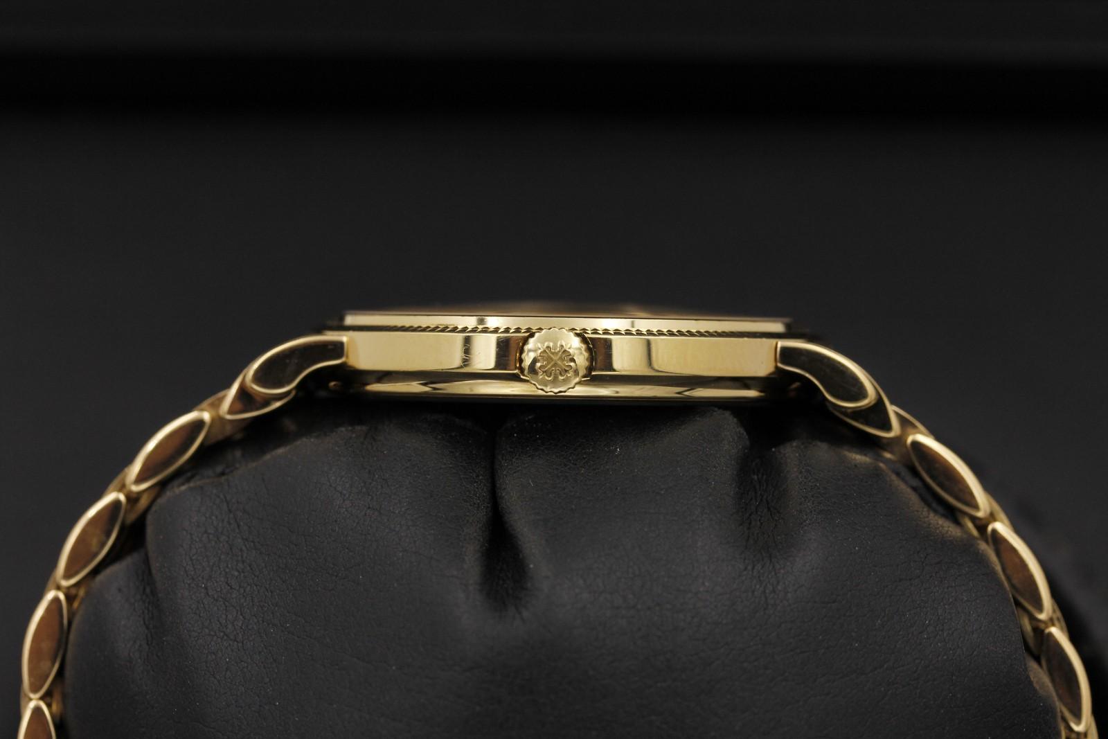 Watch Image 3