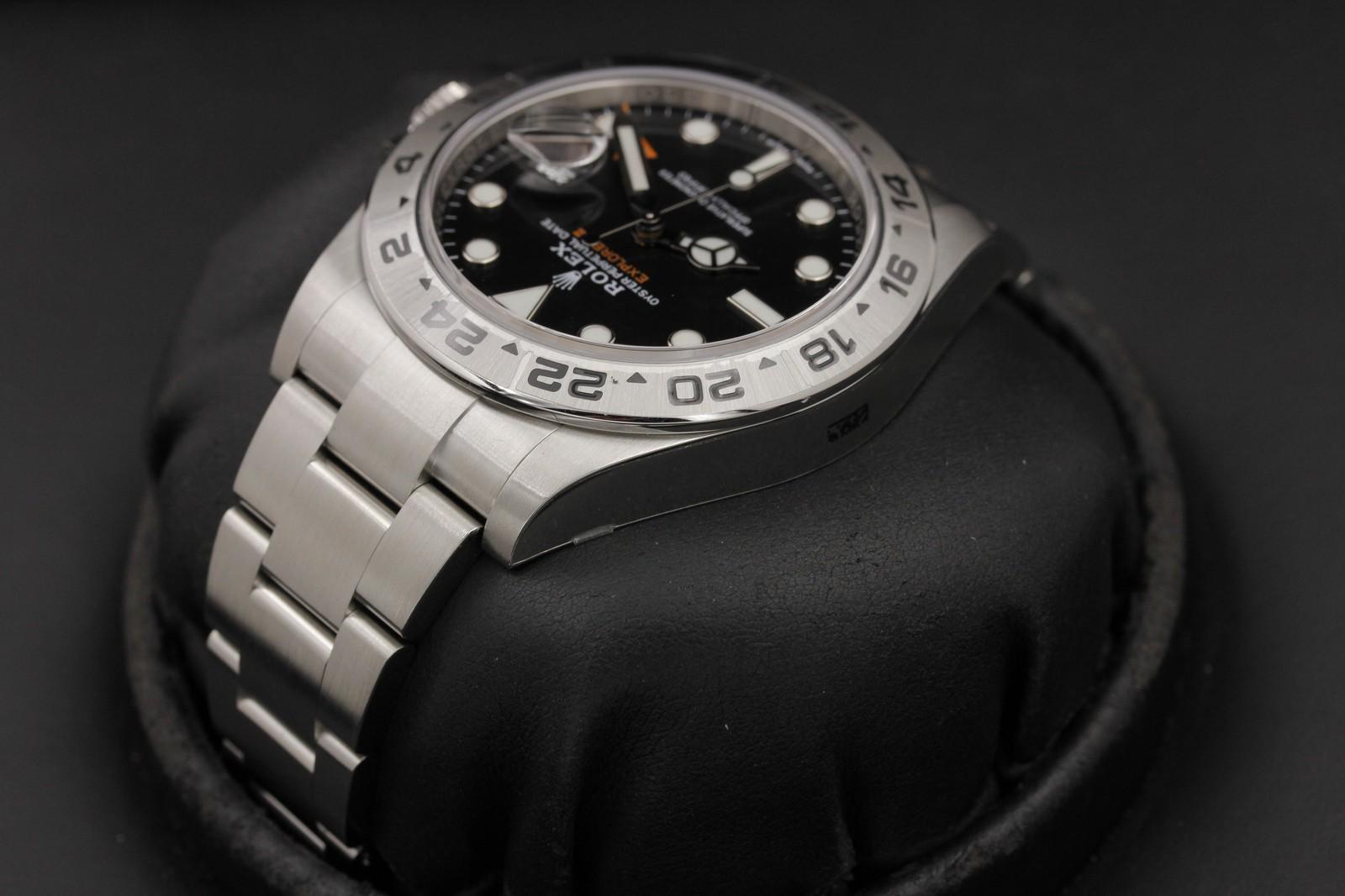 Watch Image 5
