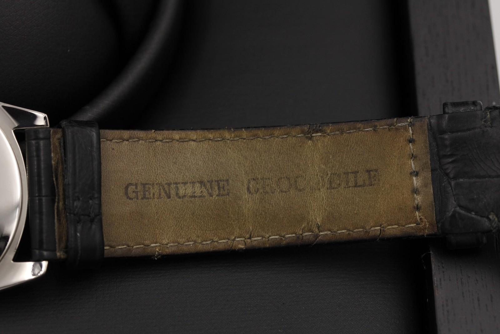 Watch Image 9