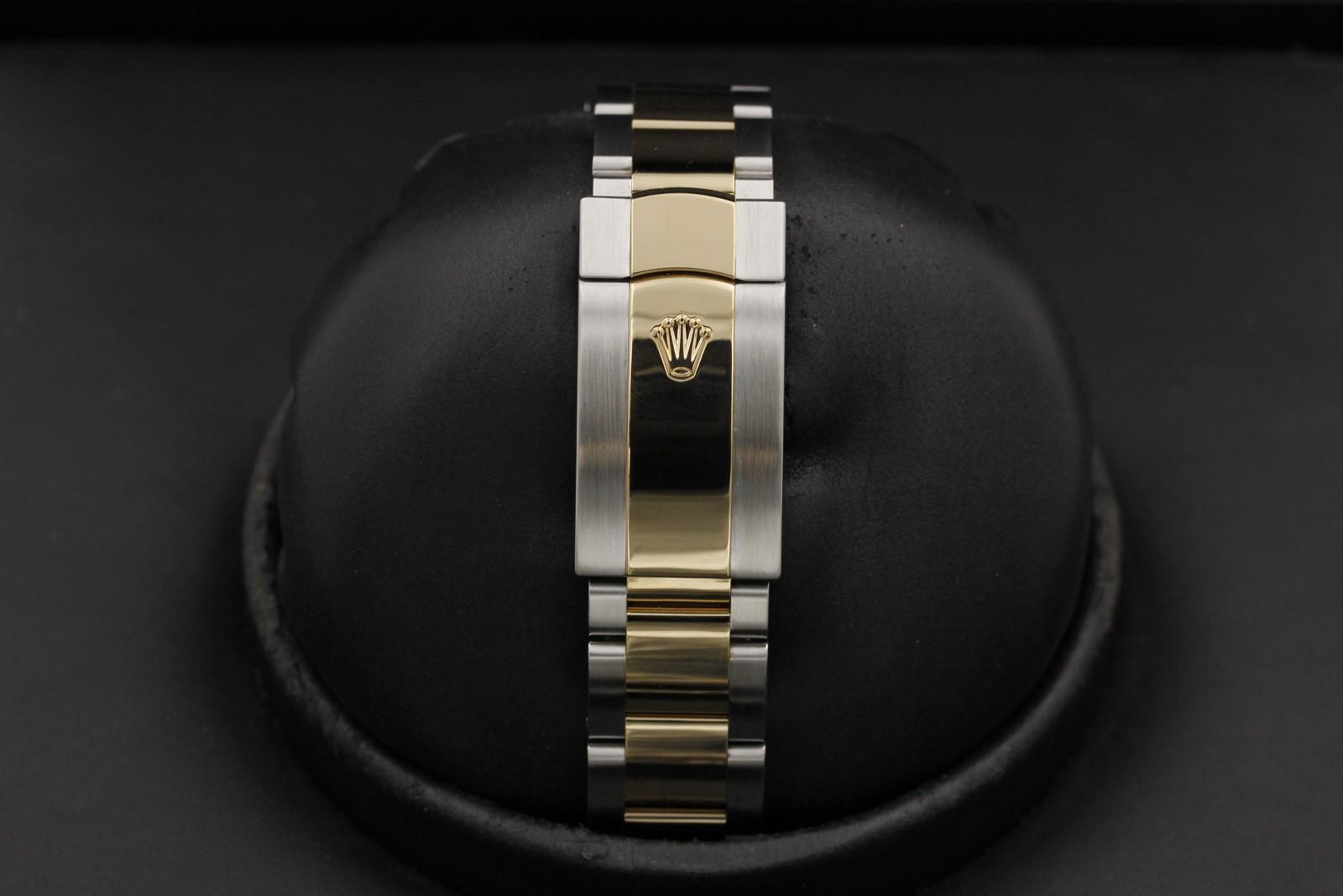 Watch Image 7
