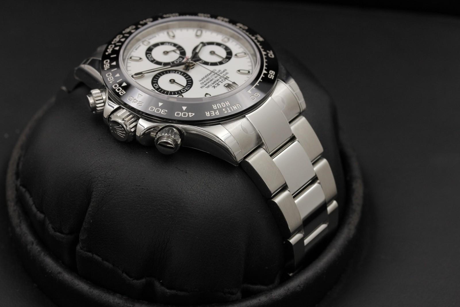 Watch Image 4