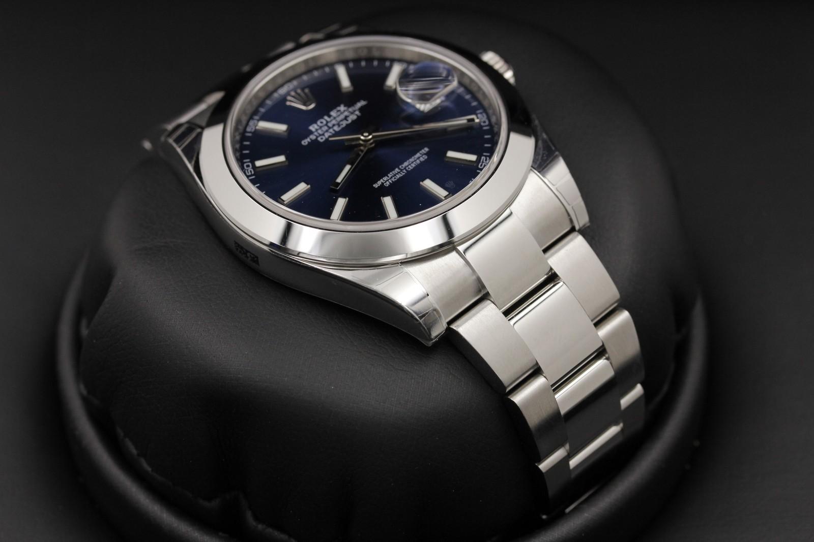 Watch Image 6