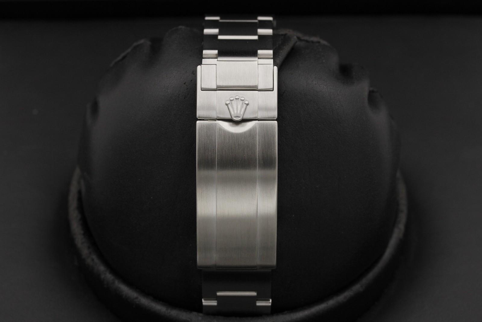 Watch Image 7