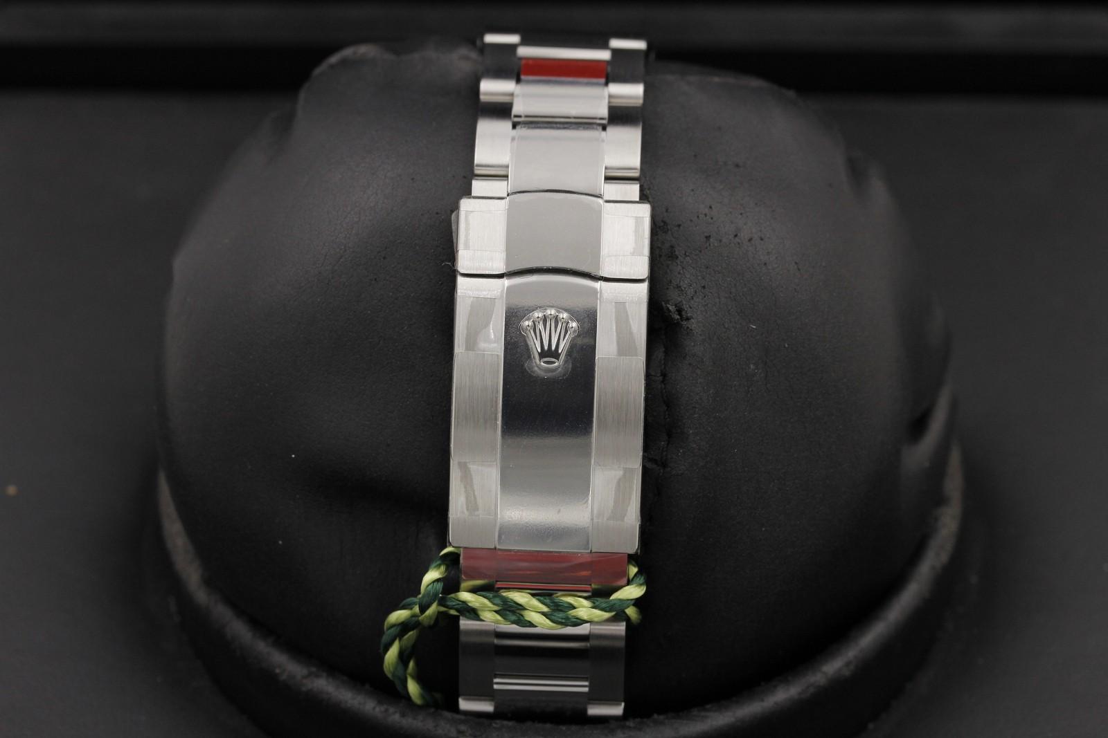 Watch Image 7